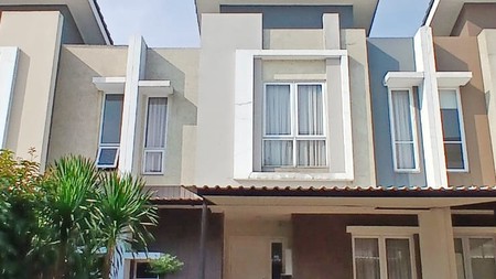 Rumah siap huni di Cluster Rossini Gading Serpong