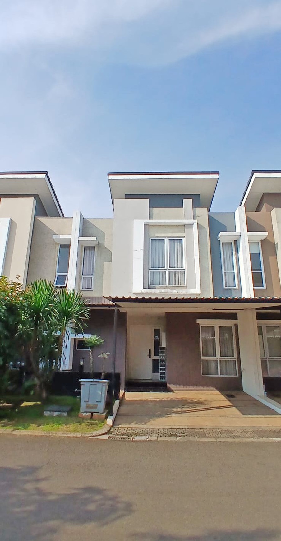 Rumah siap huni di Cluster Rossini Gading Serpong