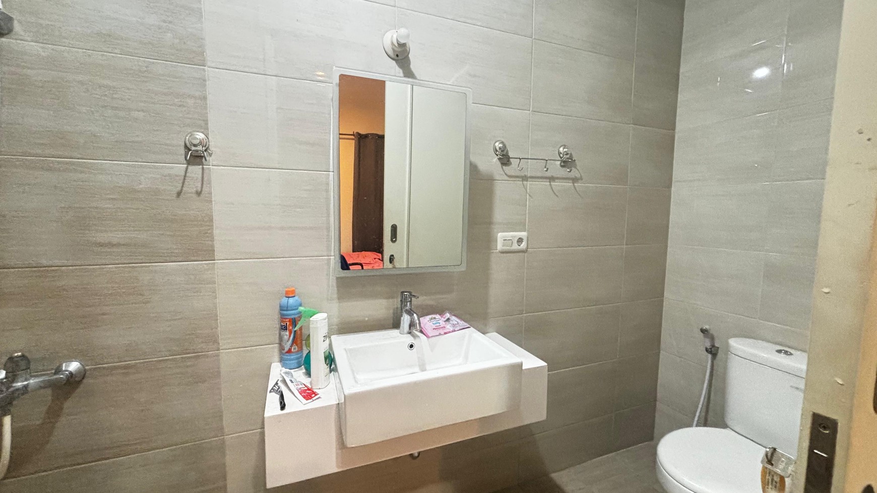 Rumah 3 Lantai di Cluster Chiara Tangerang