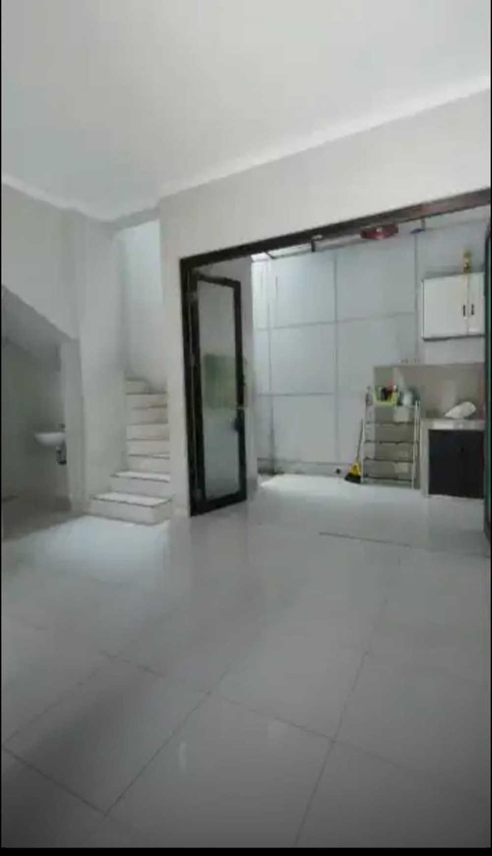 Rumah Bagus Di Cluster Callysta Graha Raya Bintaro Jaya