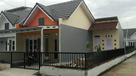 Rumah Hoek dalam Cluster South Antasari - Grand Residence City, Burangkeng, Setu, Bekasi