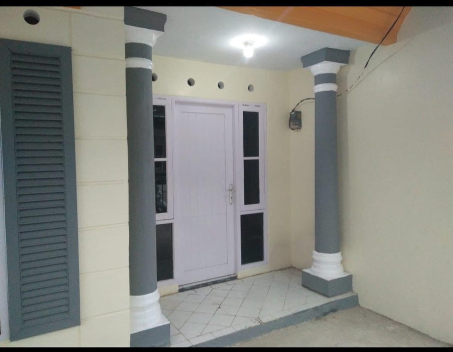 Rumah Hoek dalam Cluster South Antasari - Grand Residence City, Burangkeng, Setu, Bekasi