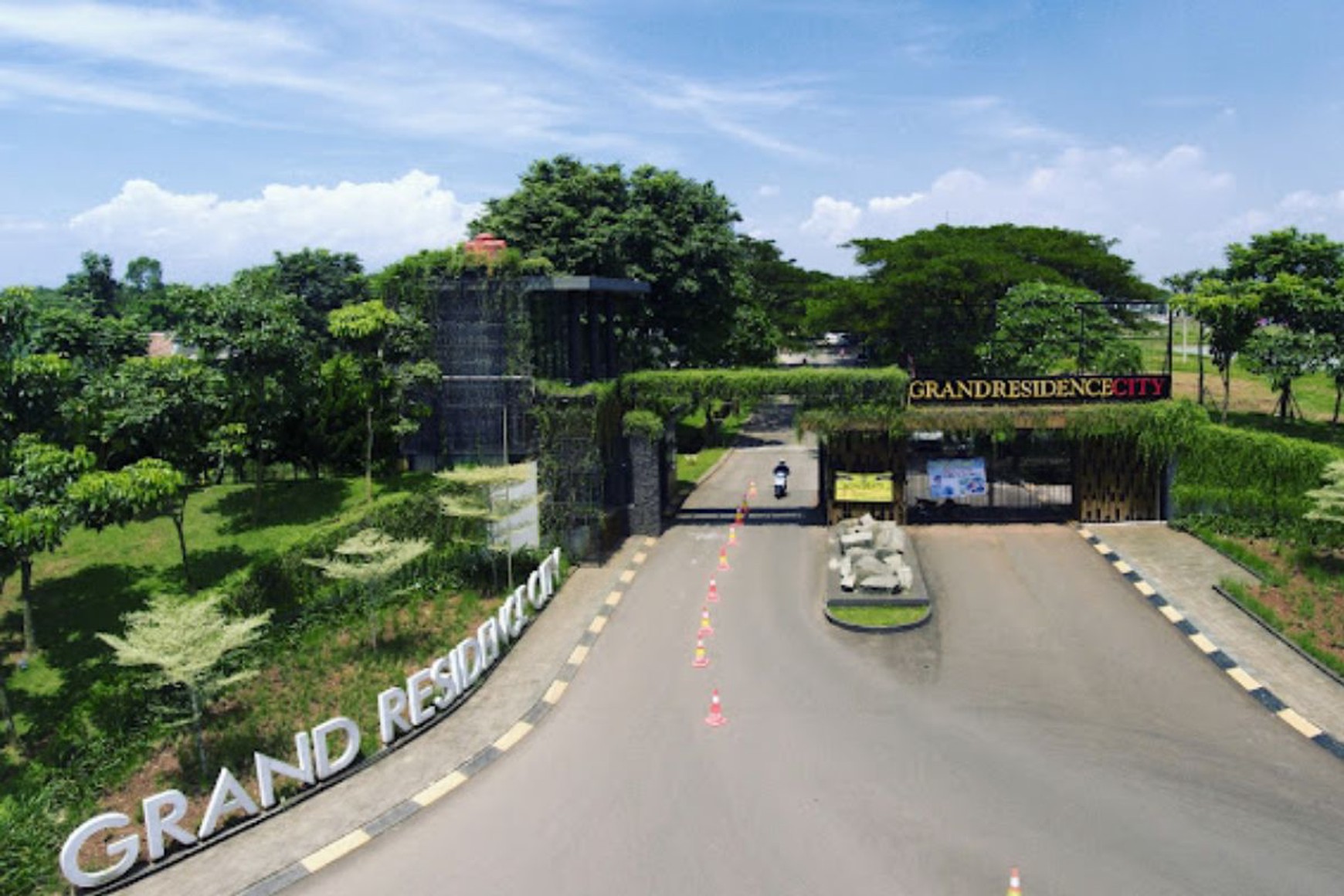 Rumah Hoek dalam Cluster South Antasari - Grand Residence City, Burangkeng, Setu, Bekasi