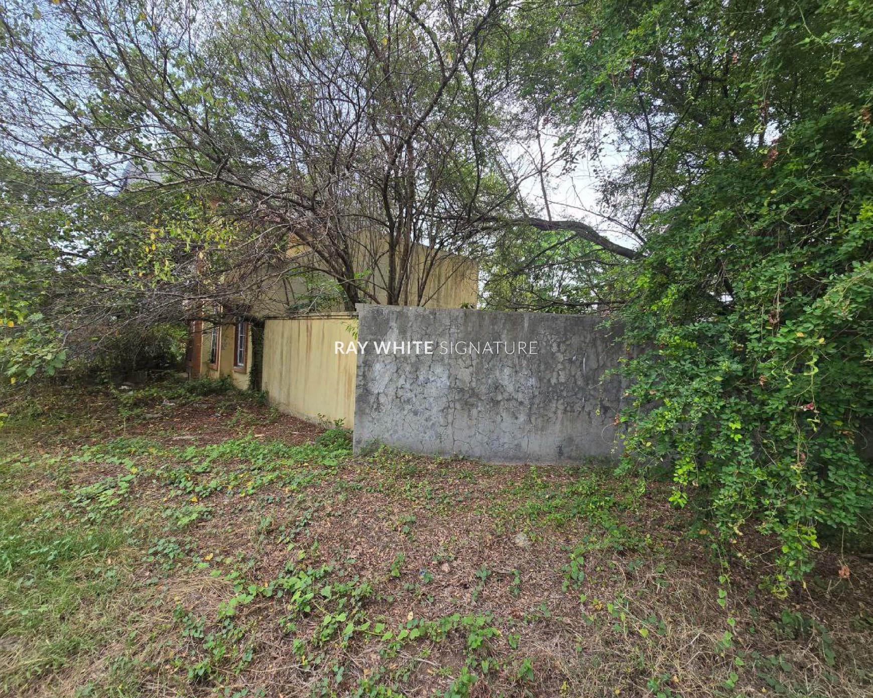 Dijual Rumah Hitung Tanah di kawasan Asri Lippo Cikarang