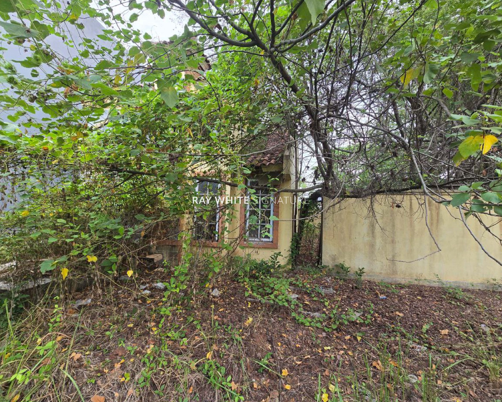 Dijual Rumah Hitung Tanah di kawasan Asri Lippo Cikarang