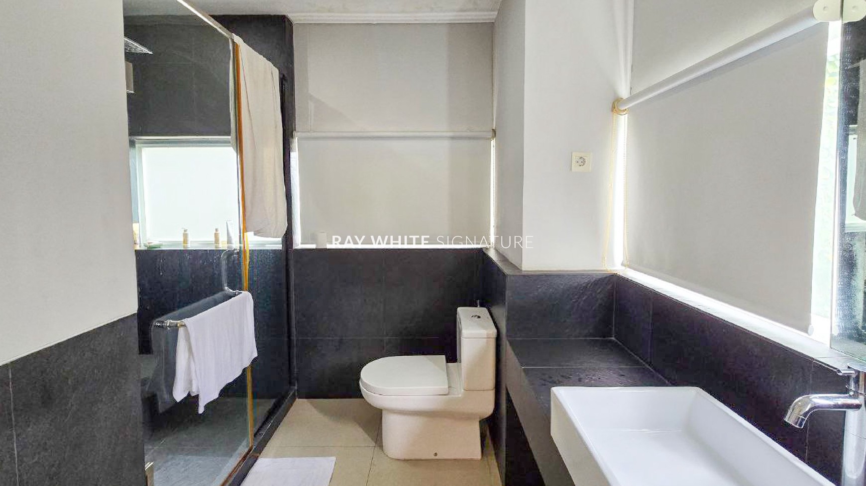 Dijual Apartemen One Park Residence Tower C 2BR Lantai Rendah
