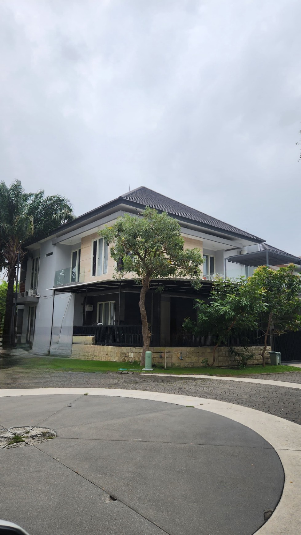 Dijual Rumah Prambanan Residence Hook Plus Private Pool + Full Furnished Dekat Citraland, Wbm, Pakuwon Mall