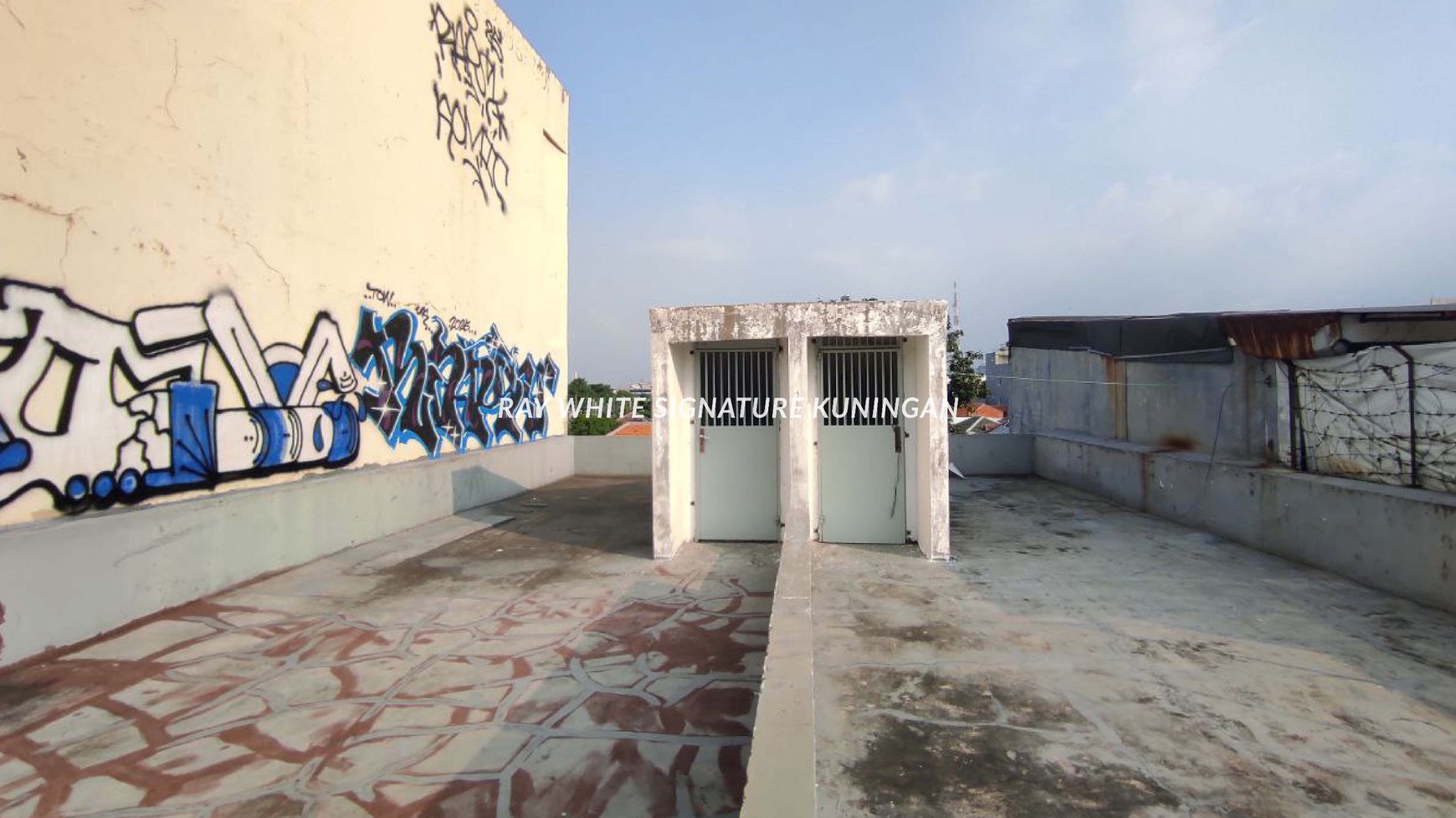 Disewakan Ruko 3 Lantai di Jl Angkasa, Gunung Sahari