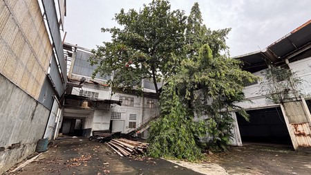 Ex Pabrik Gudang  Hanya Harga Tanah di Jl.Raya Thole Iskandar Sukmajaya Depok 