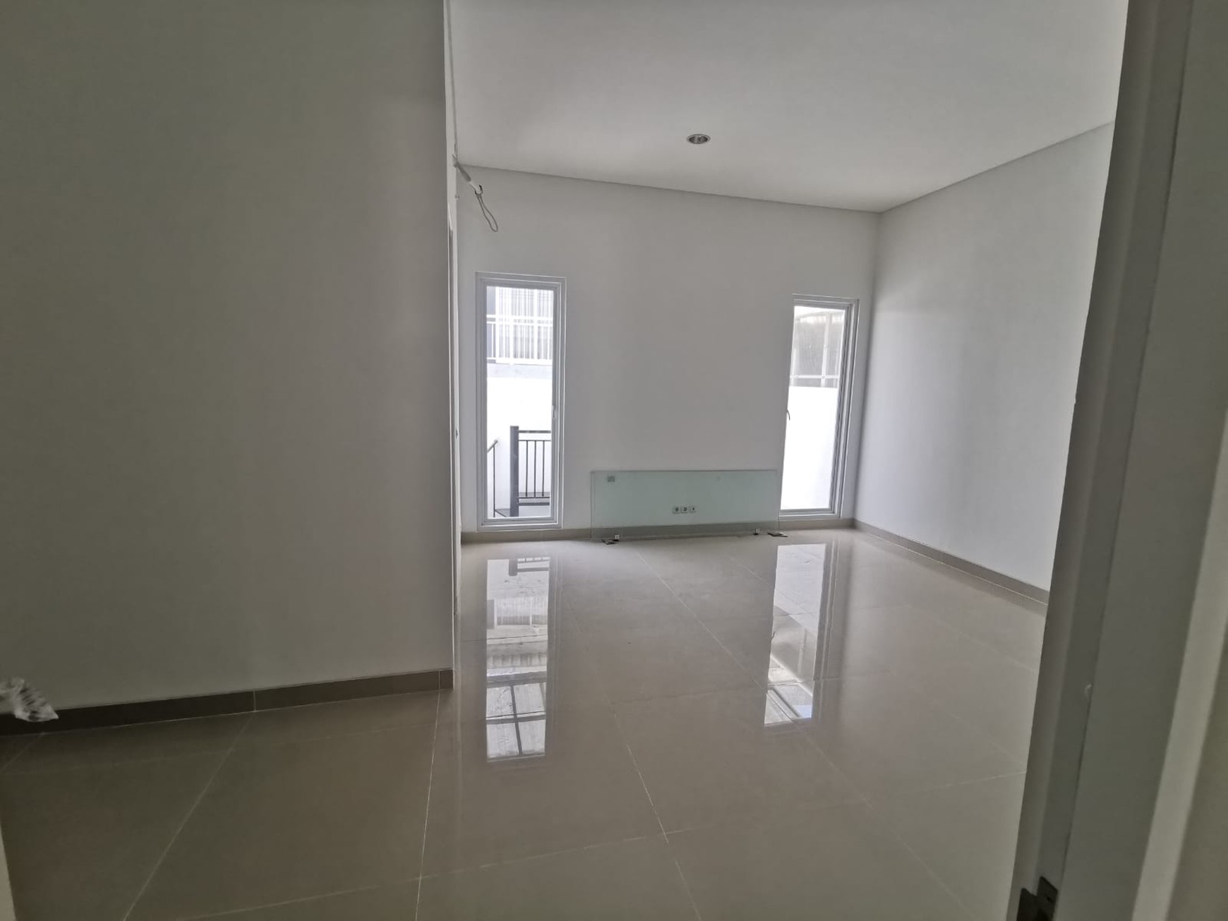Dijual Rumah Baru Royal Residence Wiyung Dekat Citraland, Pakuwon Mall, Akses Tol Gunung Sari