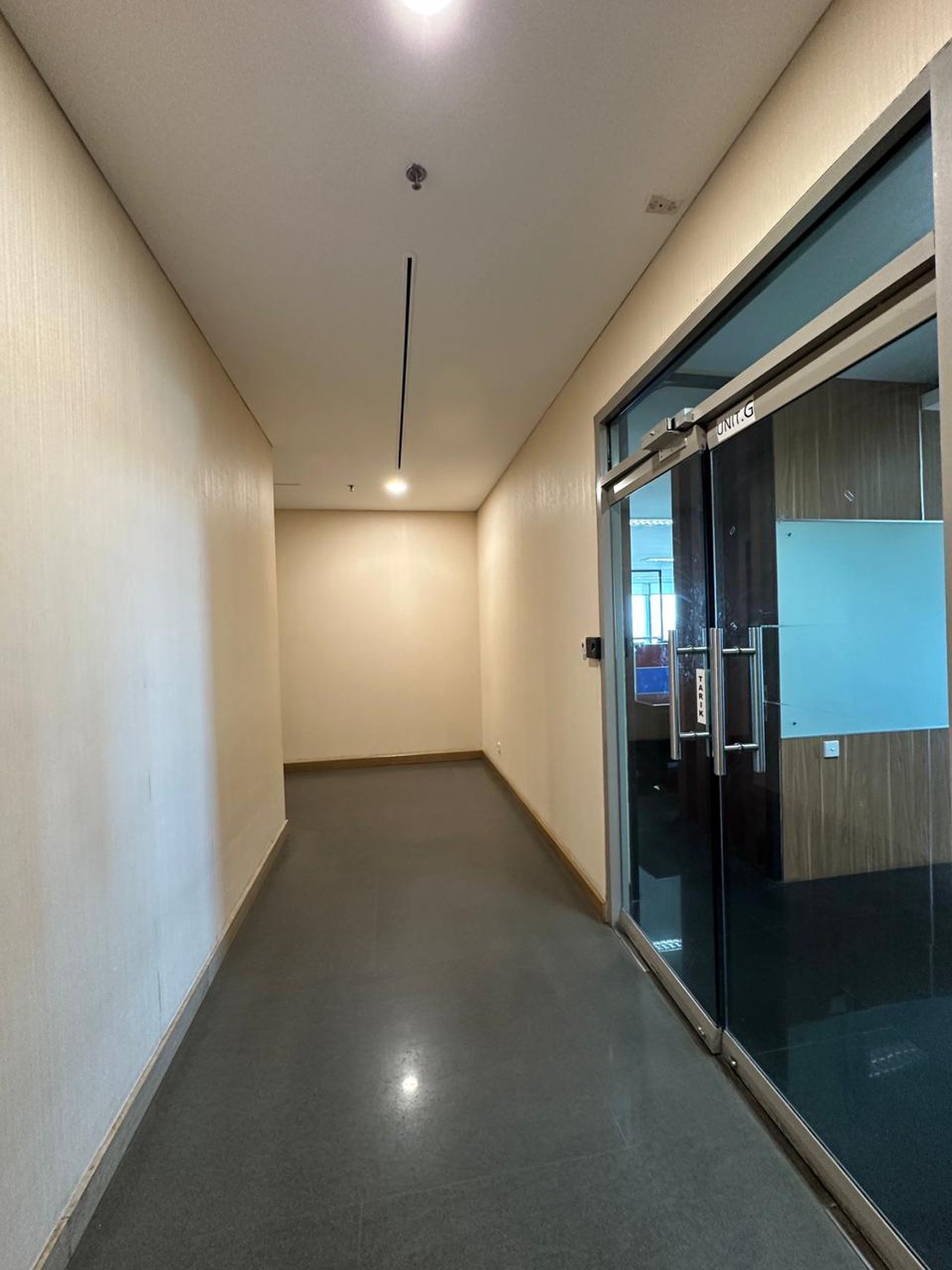 Ruang Kantor Ekskusif di Office 8 Lantai 16 - kawasan Strategis Senopati Jakarta Selatan
