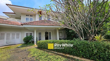 Rumah di Pangkalan Jati, Depok, jawa Barat, View Pangkalan Jati Golf Court, Lokasi Super Tenang