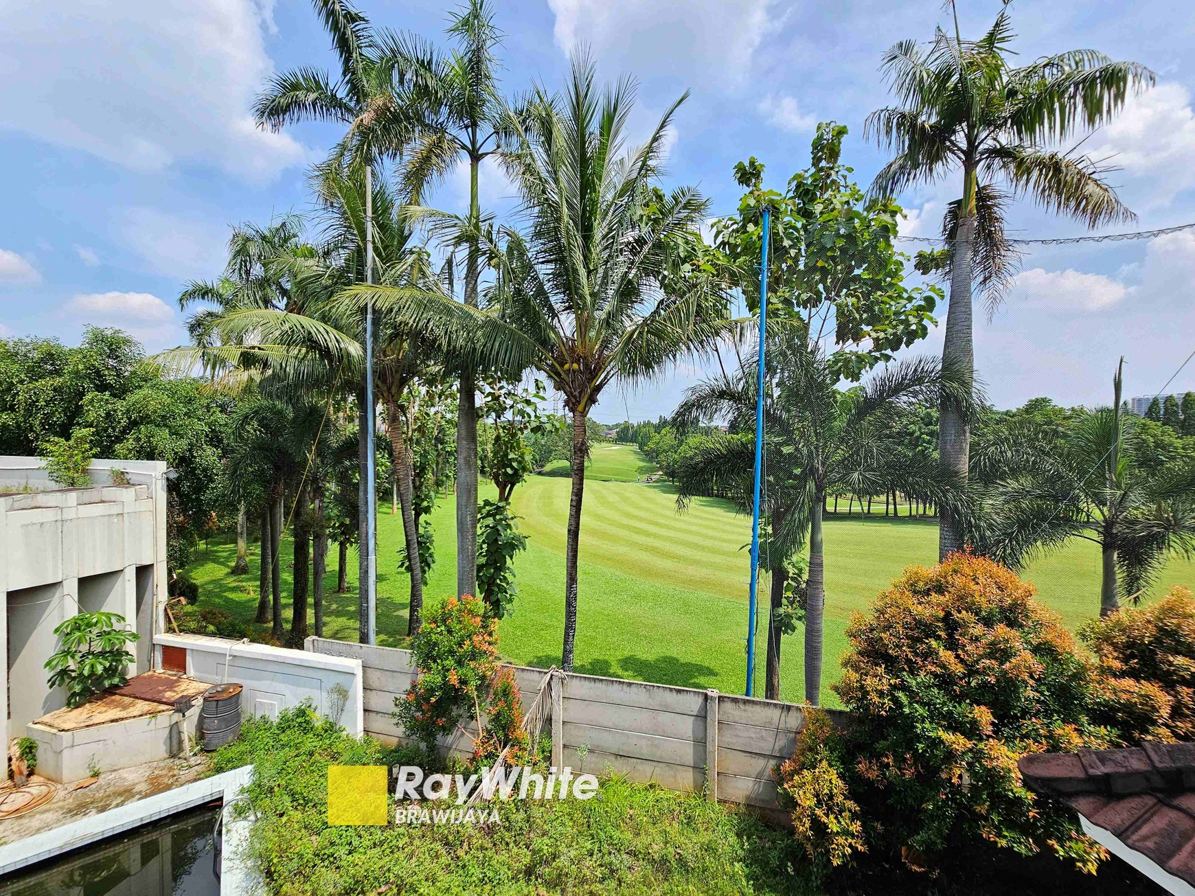 Rumah di Pangkalan Jati, Depok, jawa Barat, View Pangkalan Jati Golf Court, Lokasi Super Tenang