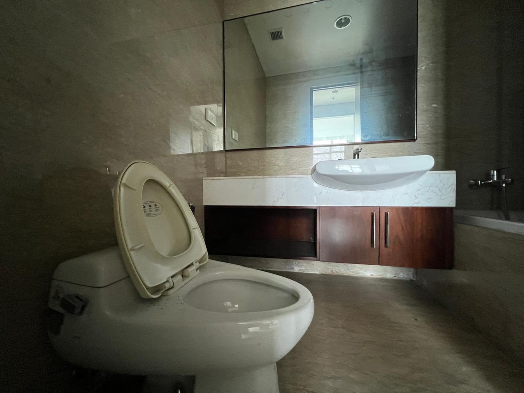 Dijual apartment Dharmawangsa Essence 