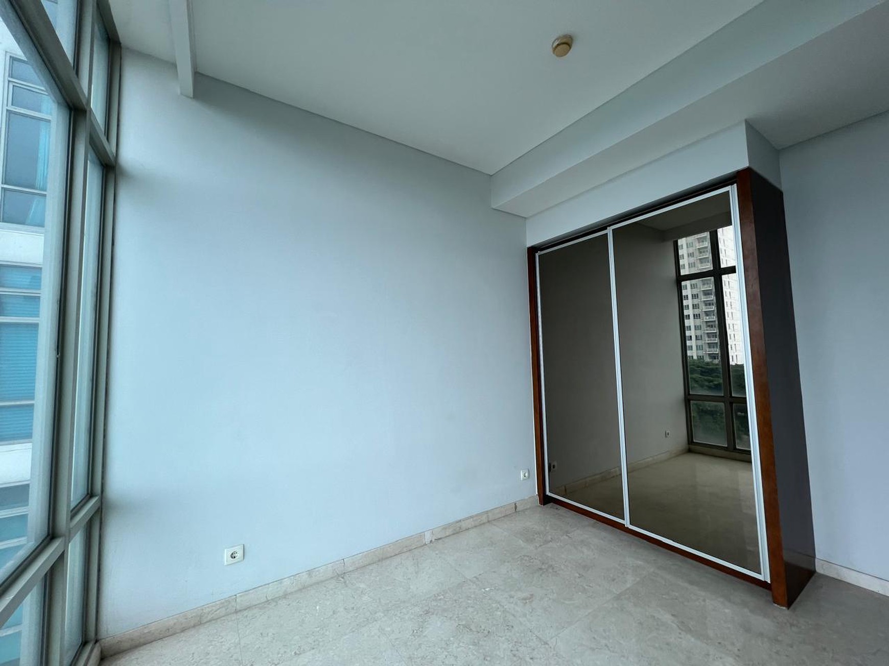Dijual apartment Dharmawangsa Essence 