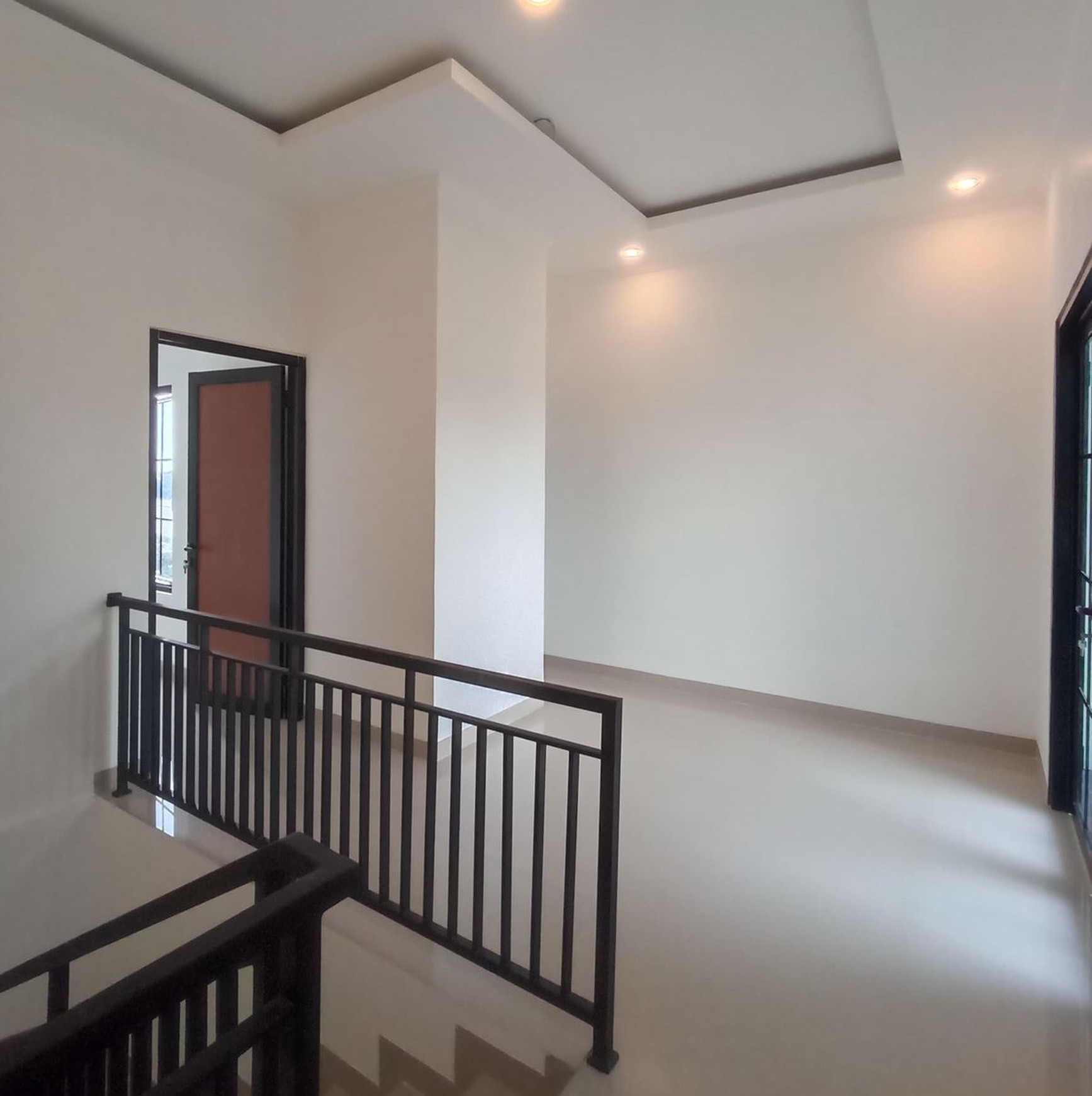 Dijual rumah baru di Limo