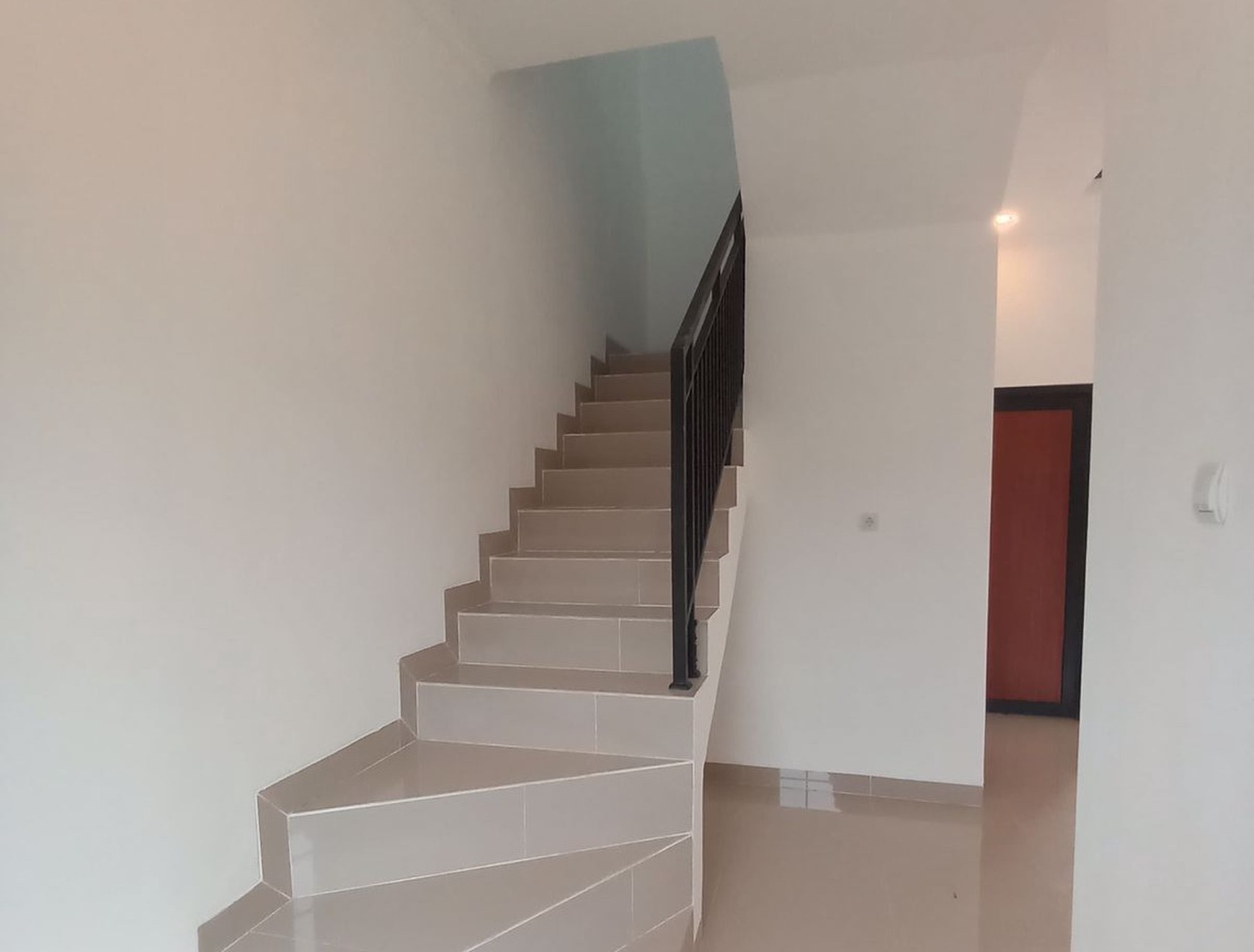 Dijual rumah baru di Limo