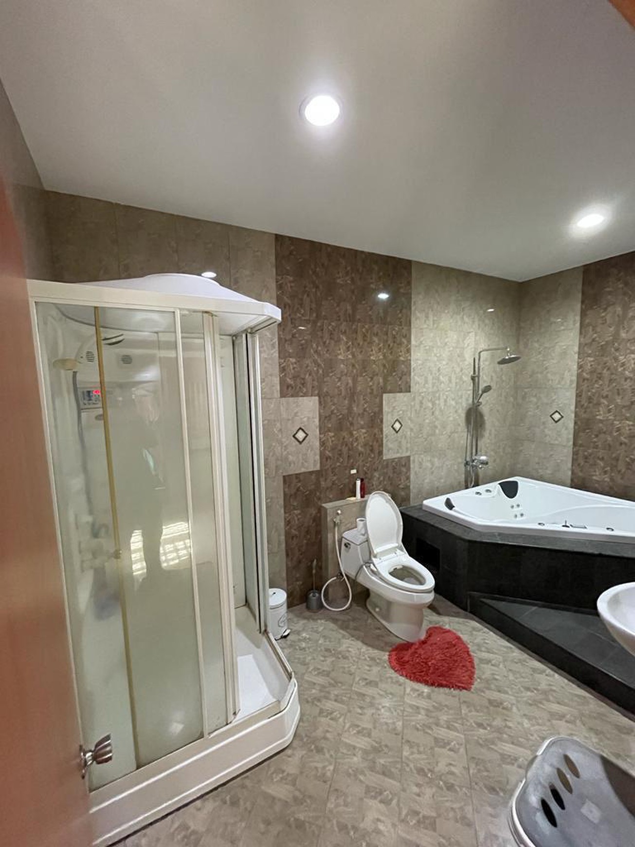 Dijual rumah baru di Pondok Indah