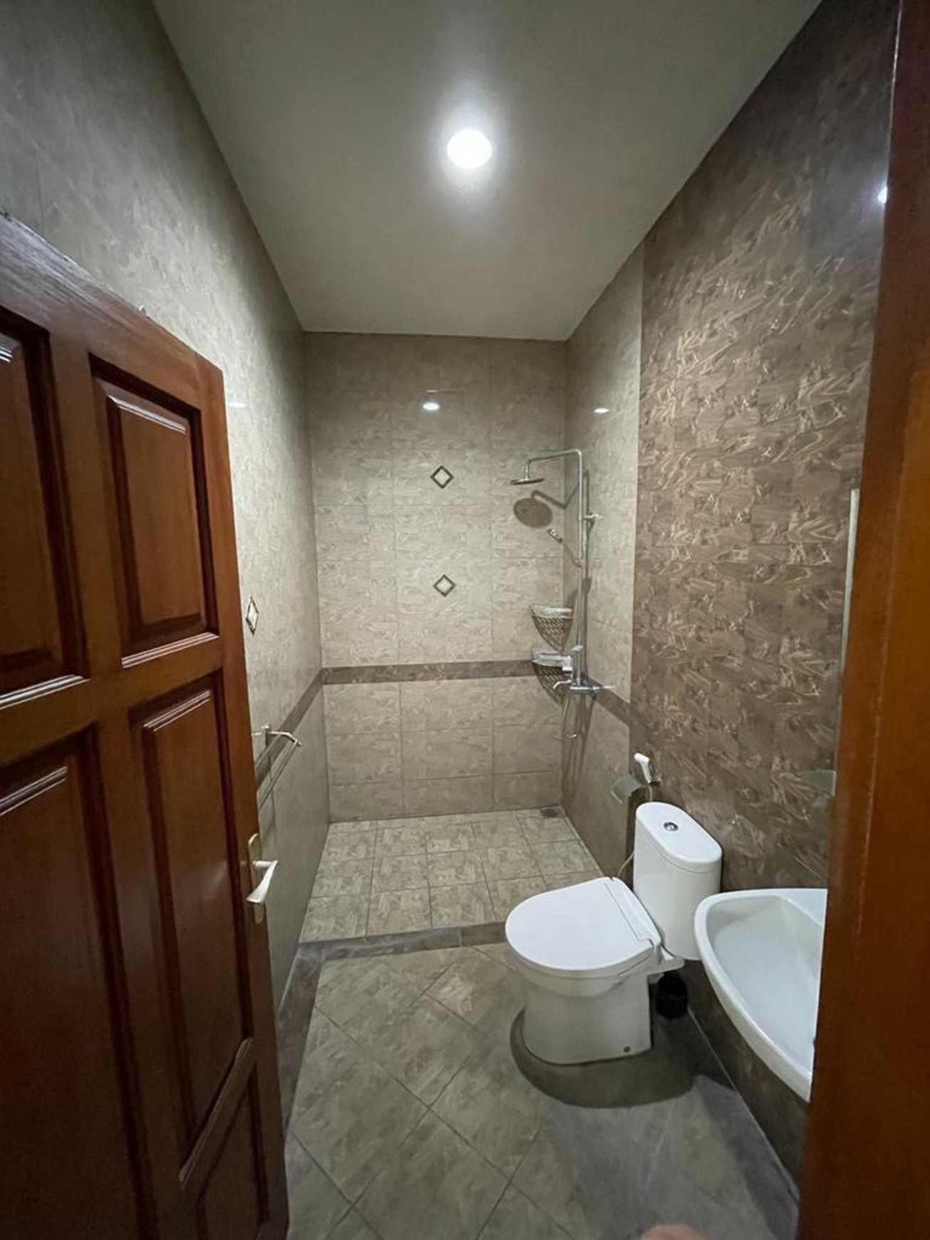 Dijual rumah baru di Pondok Indah