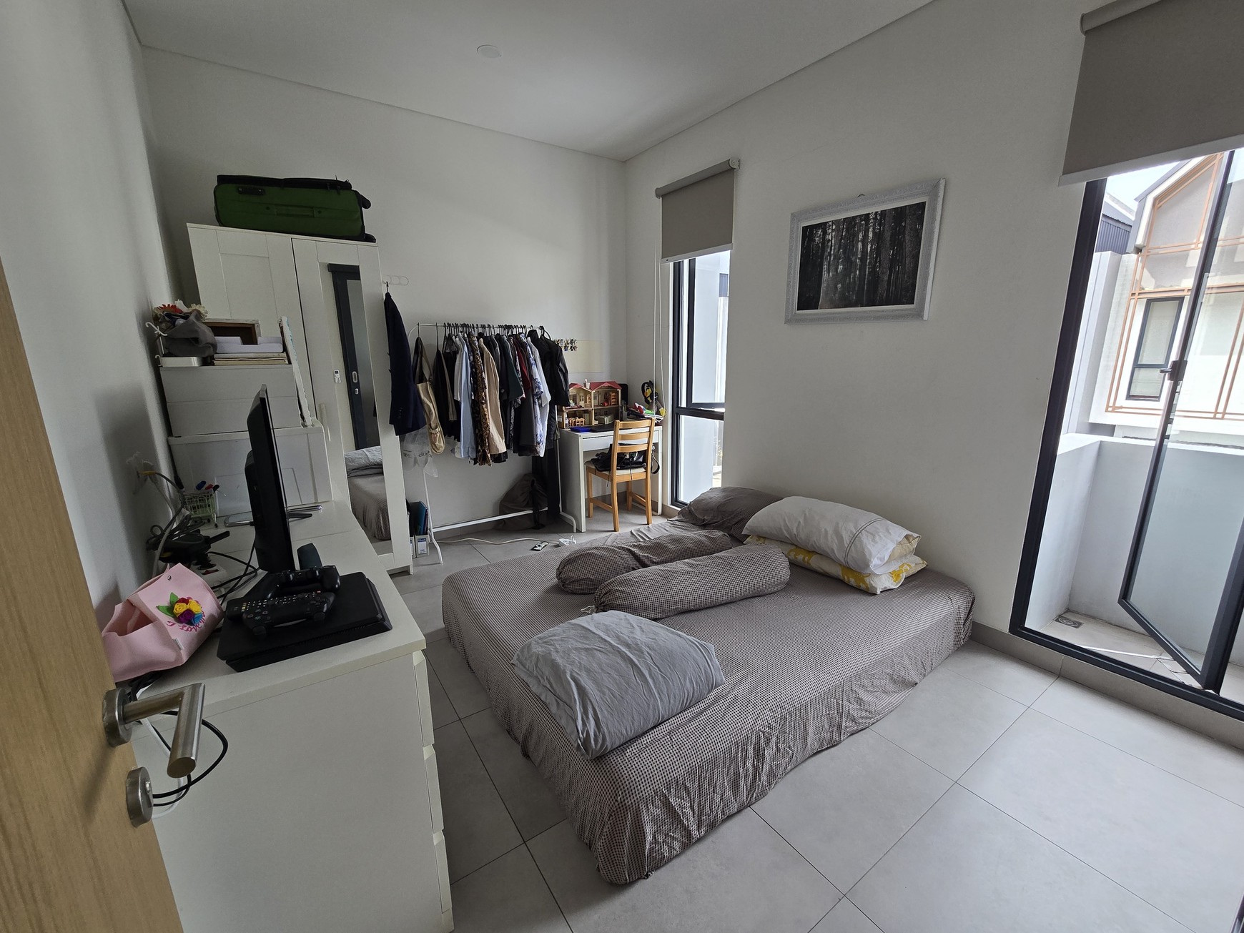 Rumah Minimalis di tengah BSD City