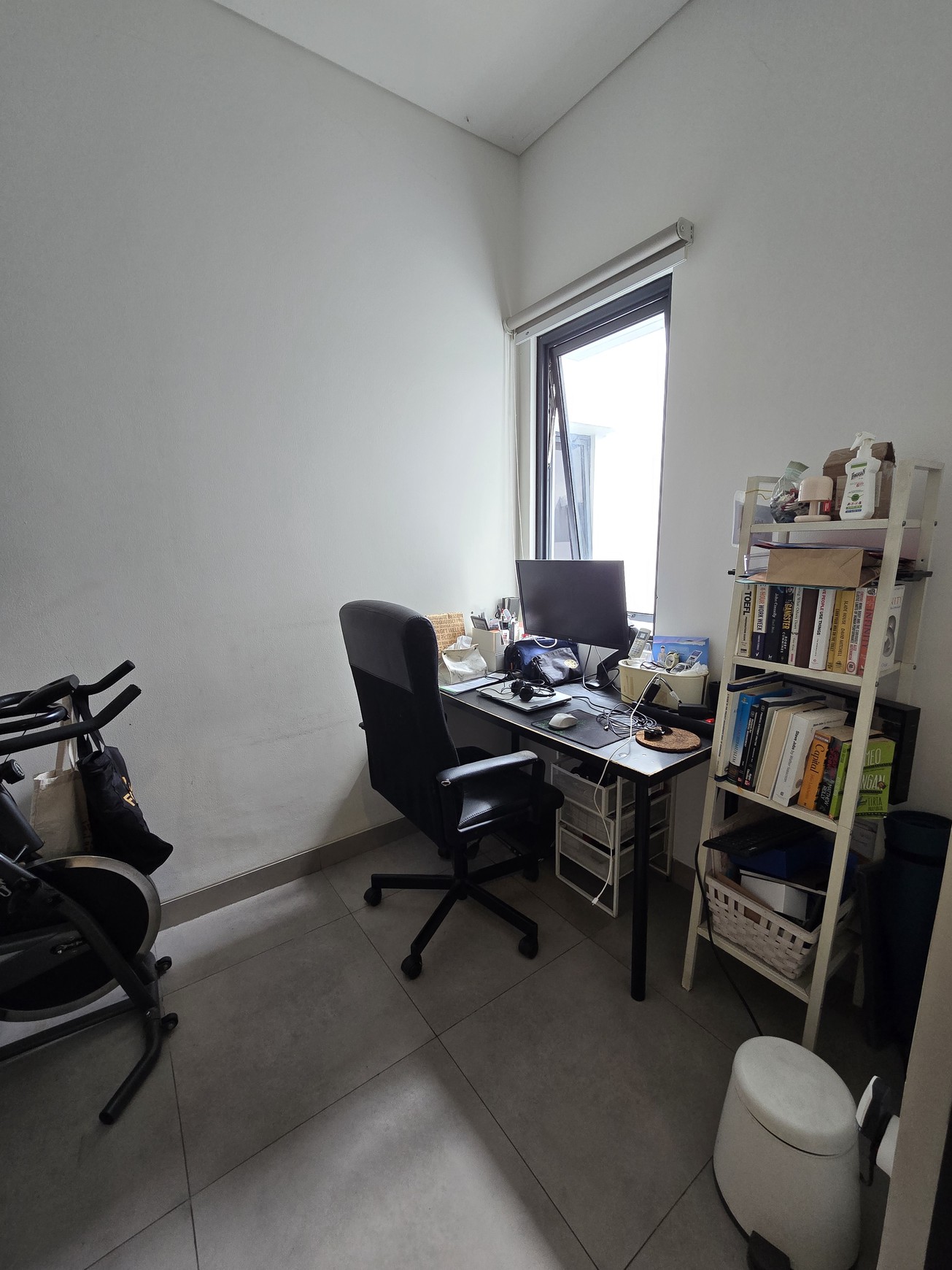 Rumah Minimalis di tengah BSD City