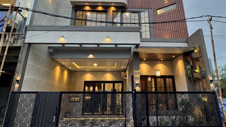 Rumah Brand New 3Lantai Diarea Pondok Cabe, Akses Tol Lebak Bulus