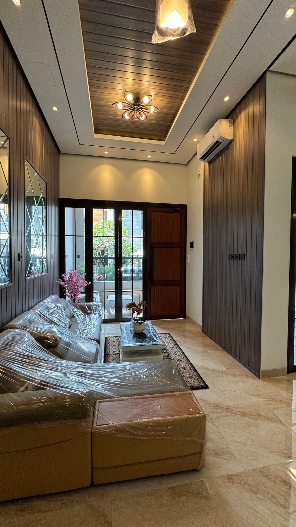 Rumah Brand New 3Lantai Diarea Pondok Cabe, Akses Tol Lebak Bulus.