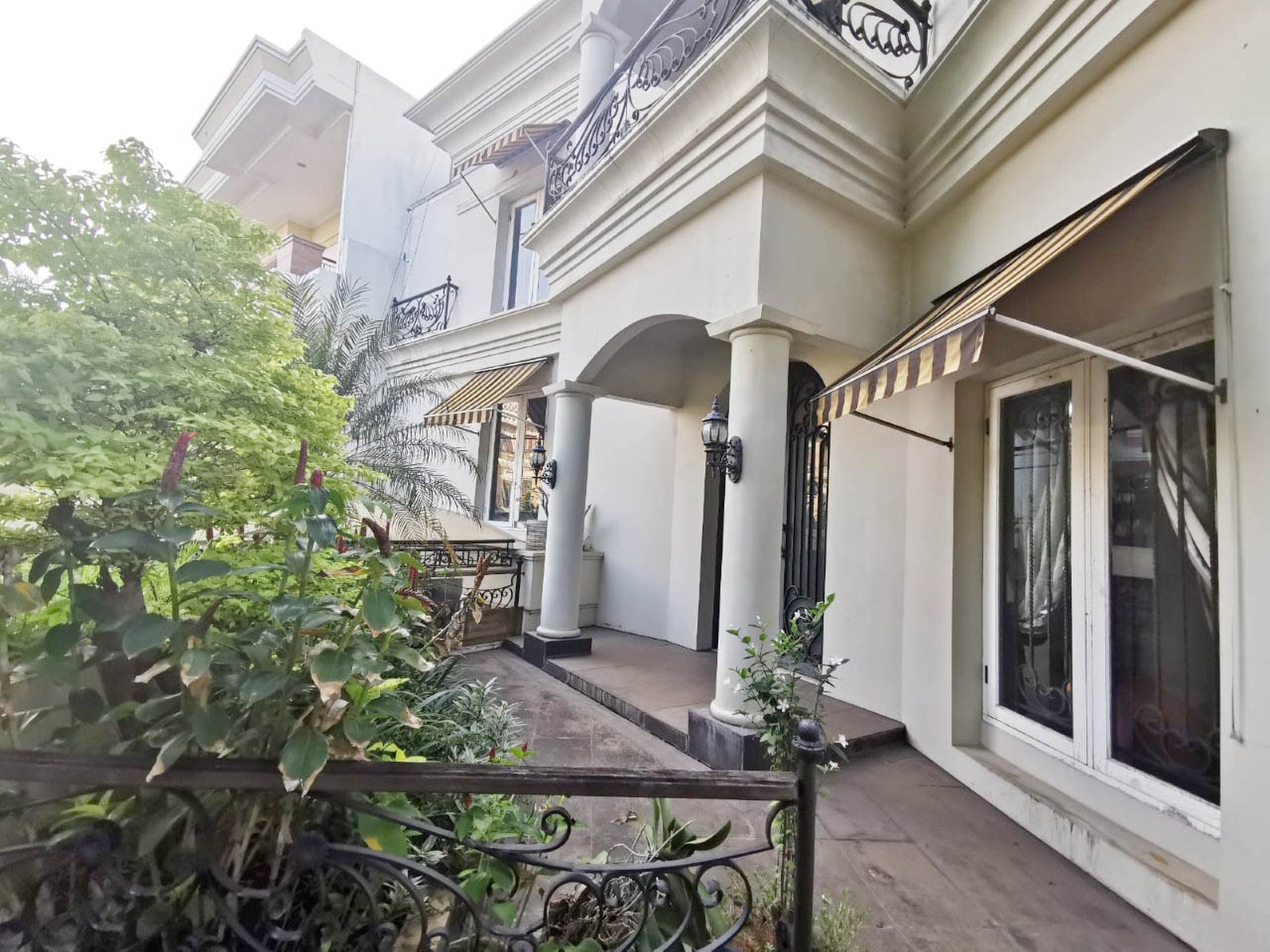 Rumah Villa Gading Indah, kelapa gGding