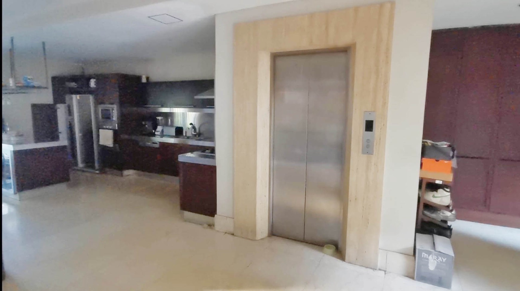 Rumah Villa Gading Indah, kelapa gGding