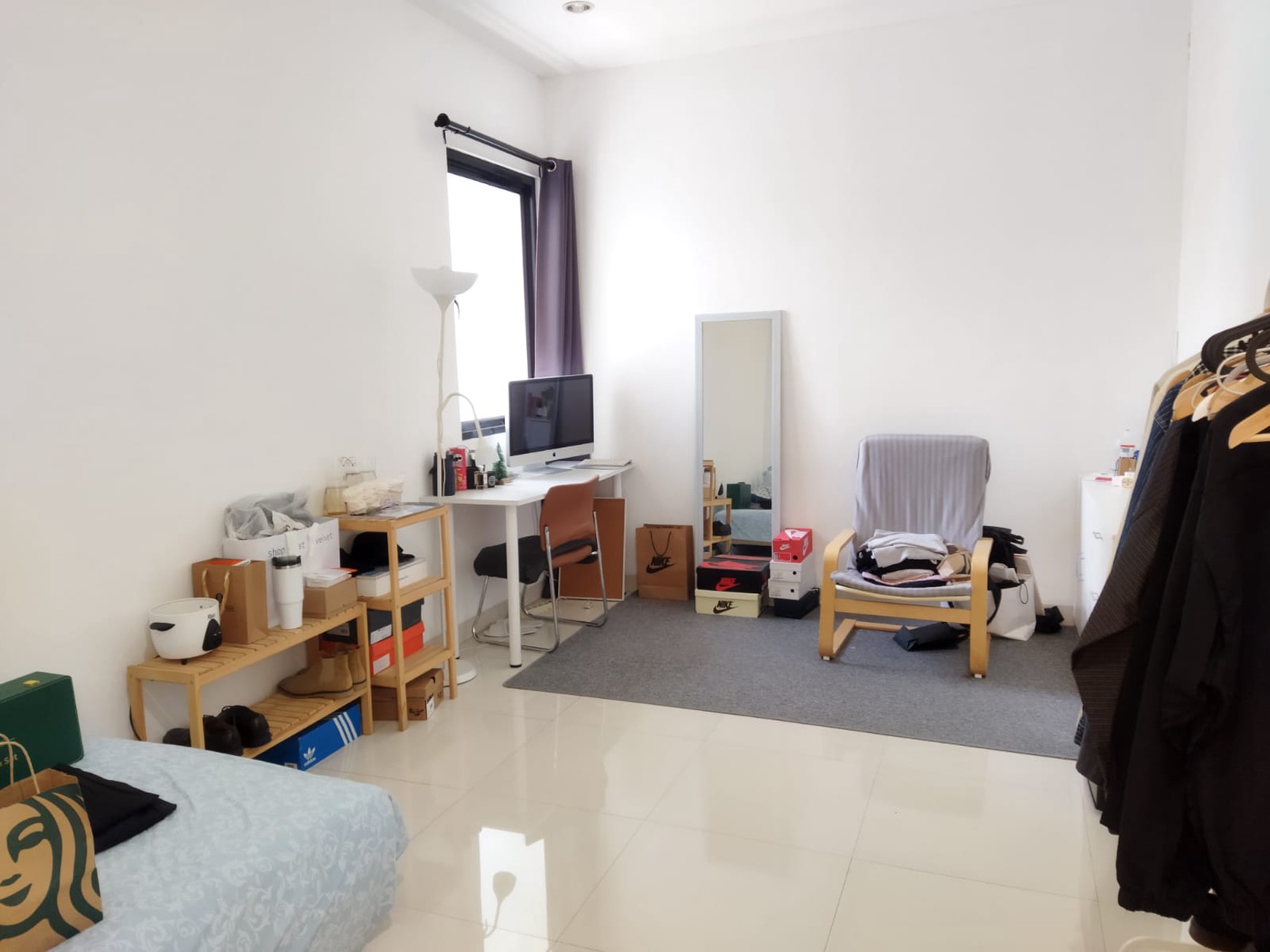 DIJUAL Rumah 3 Lantai SIAP HUNI di Lokasi Strategis Patal Senayan Jakarta