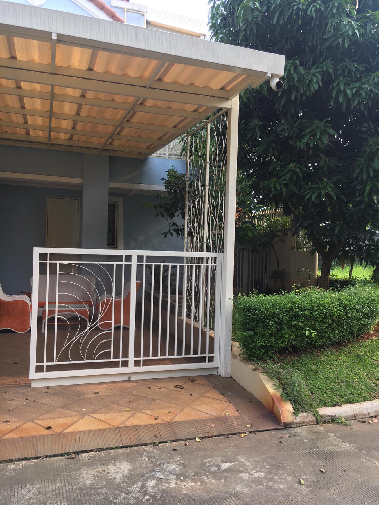 Dijual Rumah di Rolling Hillis Karawaci lokasi dekat dengan Sekolah dan Universitas