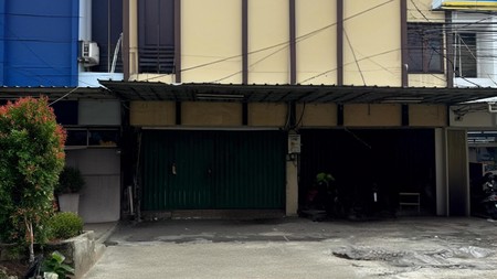 Disewakan Ruko 3 Lantai Luas Cocok Untuk Office atau Usaha
