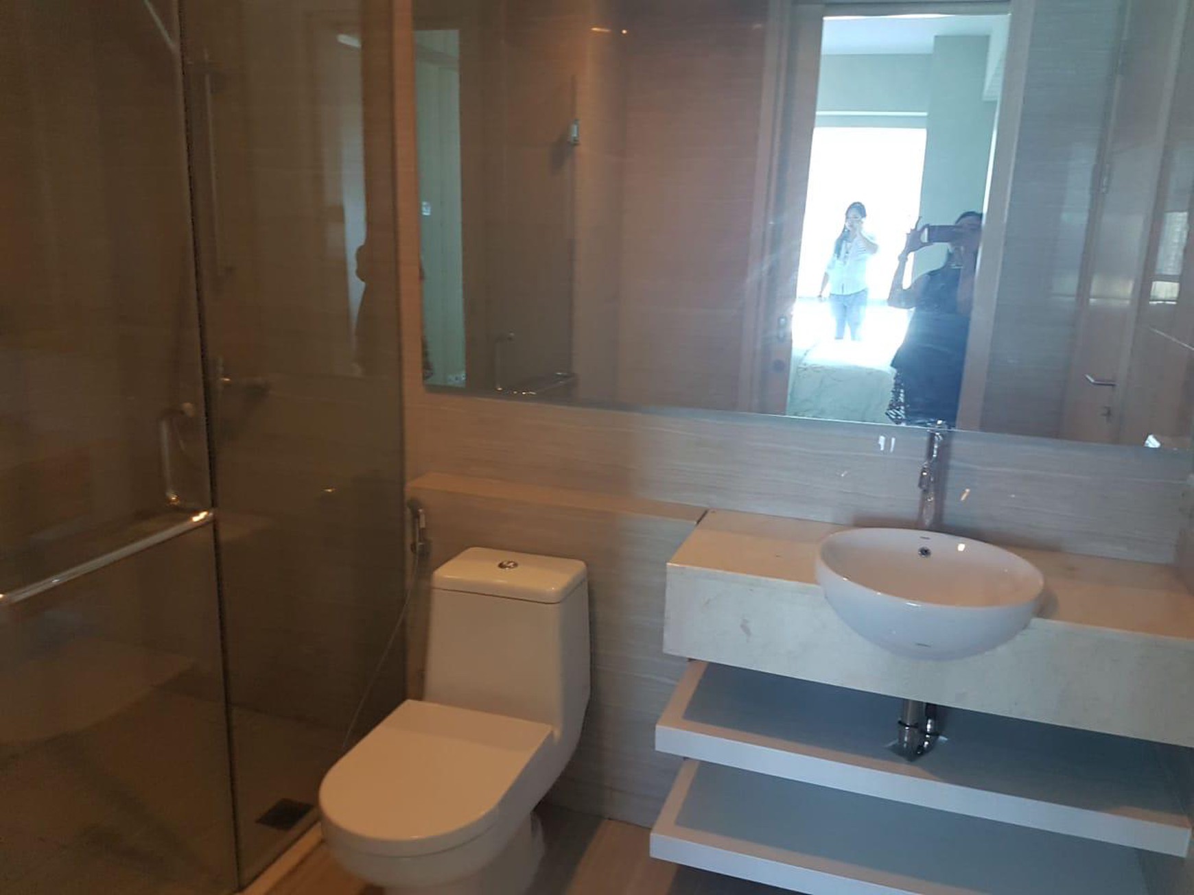 Condo La Riz 2BR Pakuwon Mall Surabaya Barat