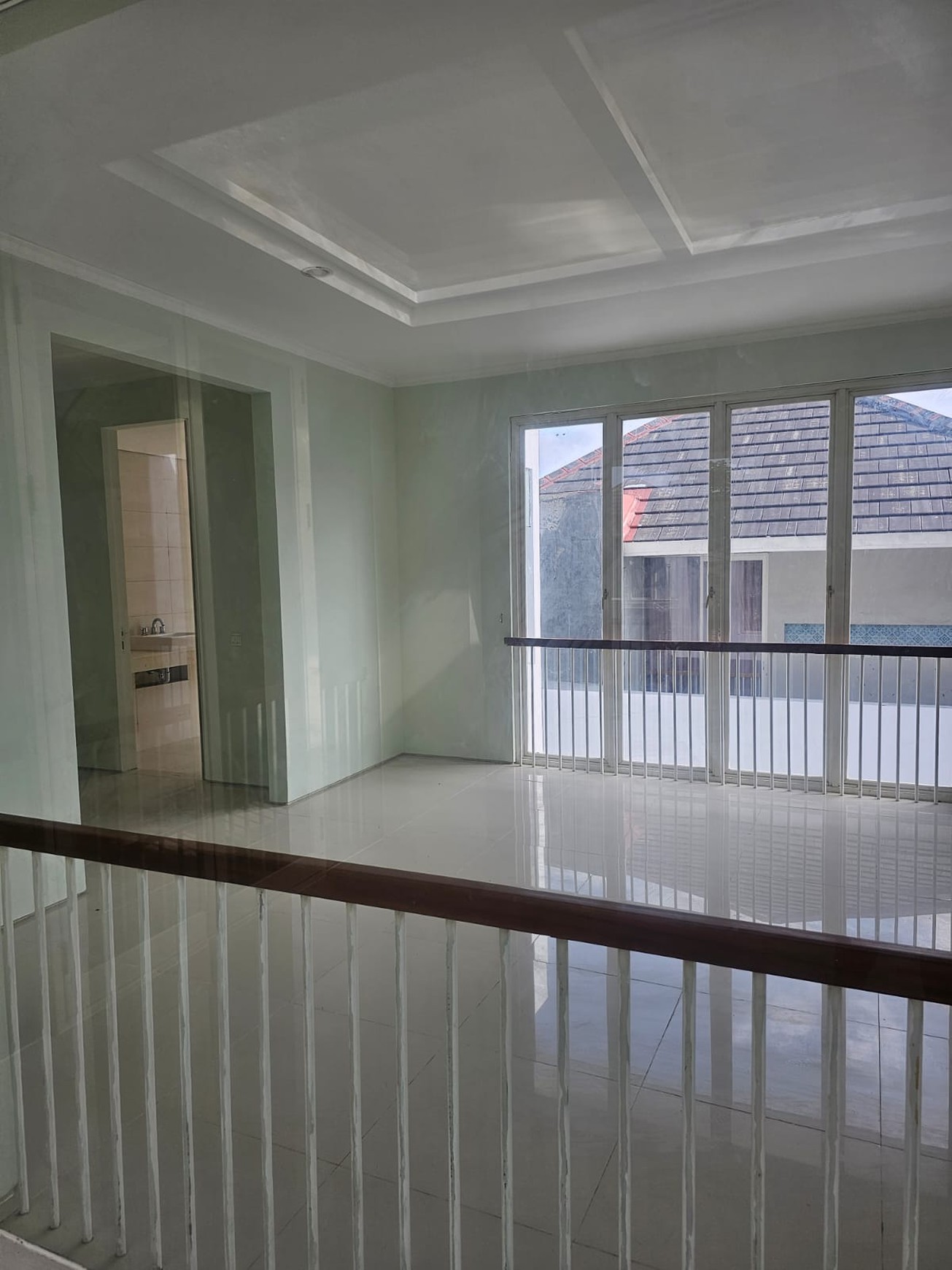 DISEWA RUMAH MEWAH MODERN - RAYA EASTWOOD CITRALAND