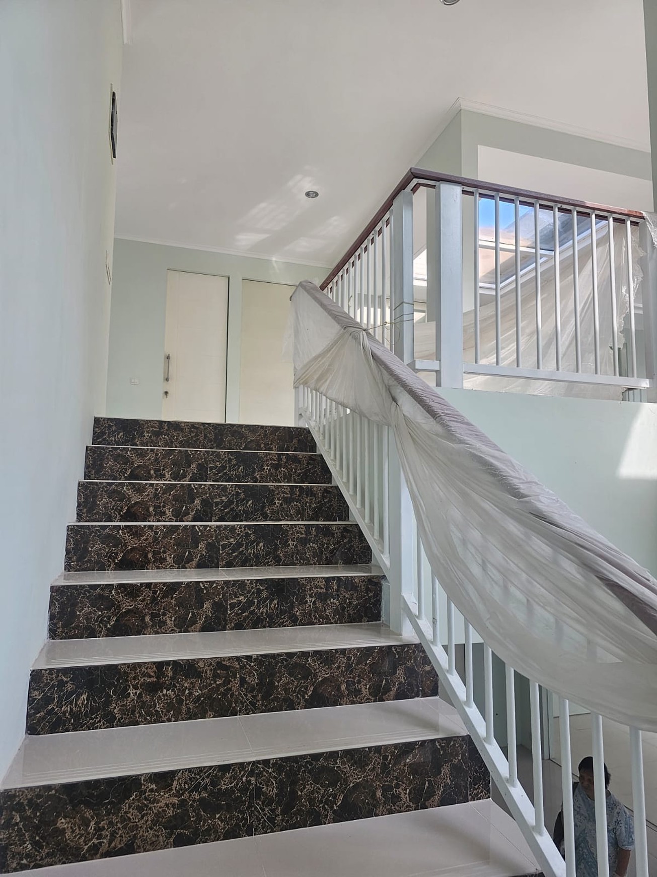 DISEWA RUMAH MEWAH MODERN - RAYA EASTWOOD CITRALAND