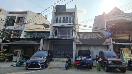 Rumah Summagung, Kelapa Gading Luas 6x18,5m2
