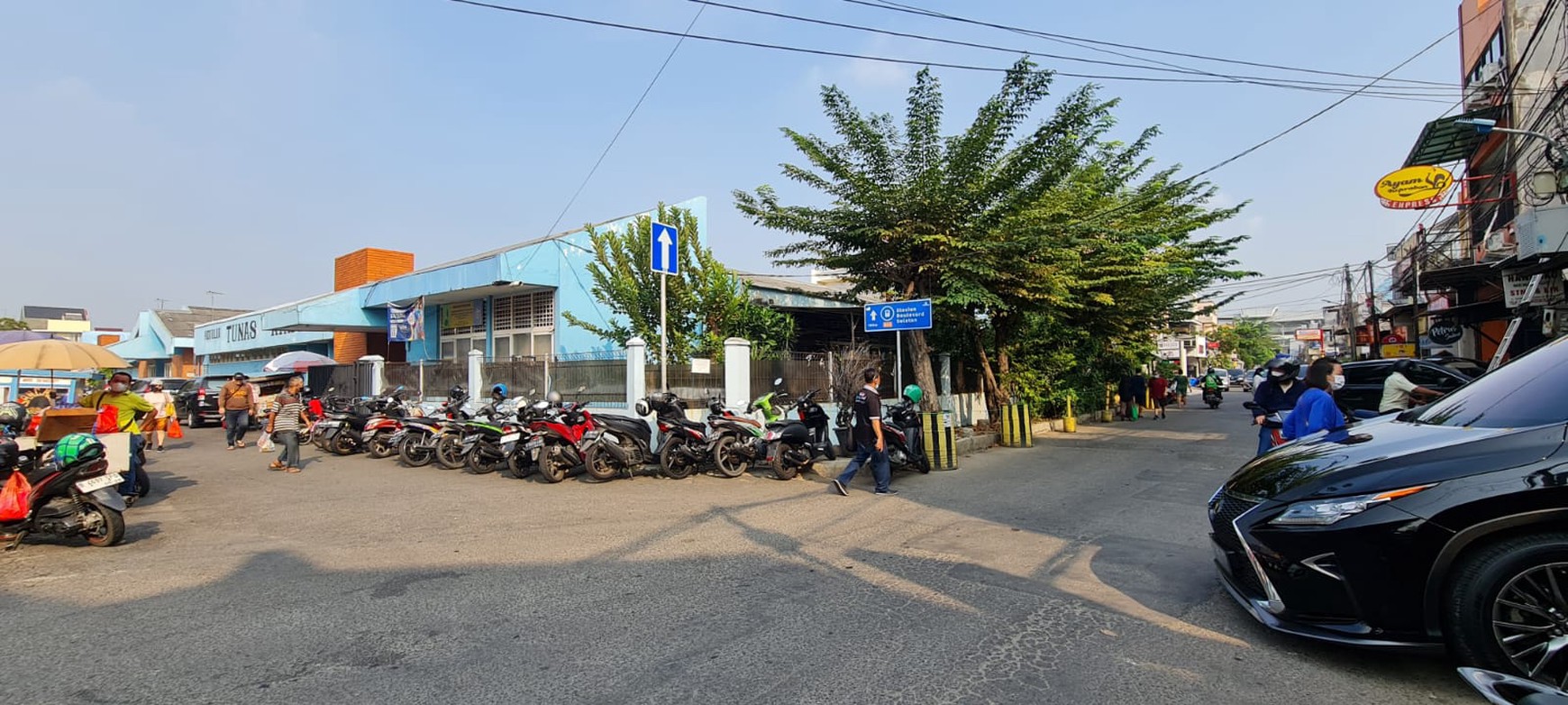 Rumah Summagung, Kelapa Gading Luas 6x18,5m2