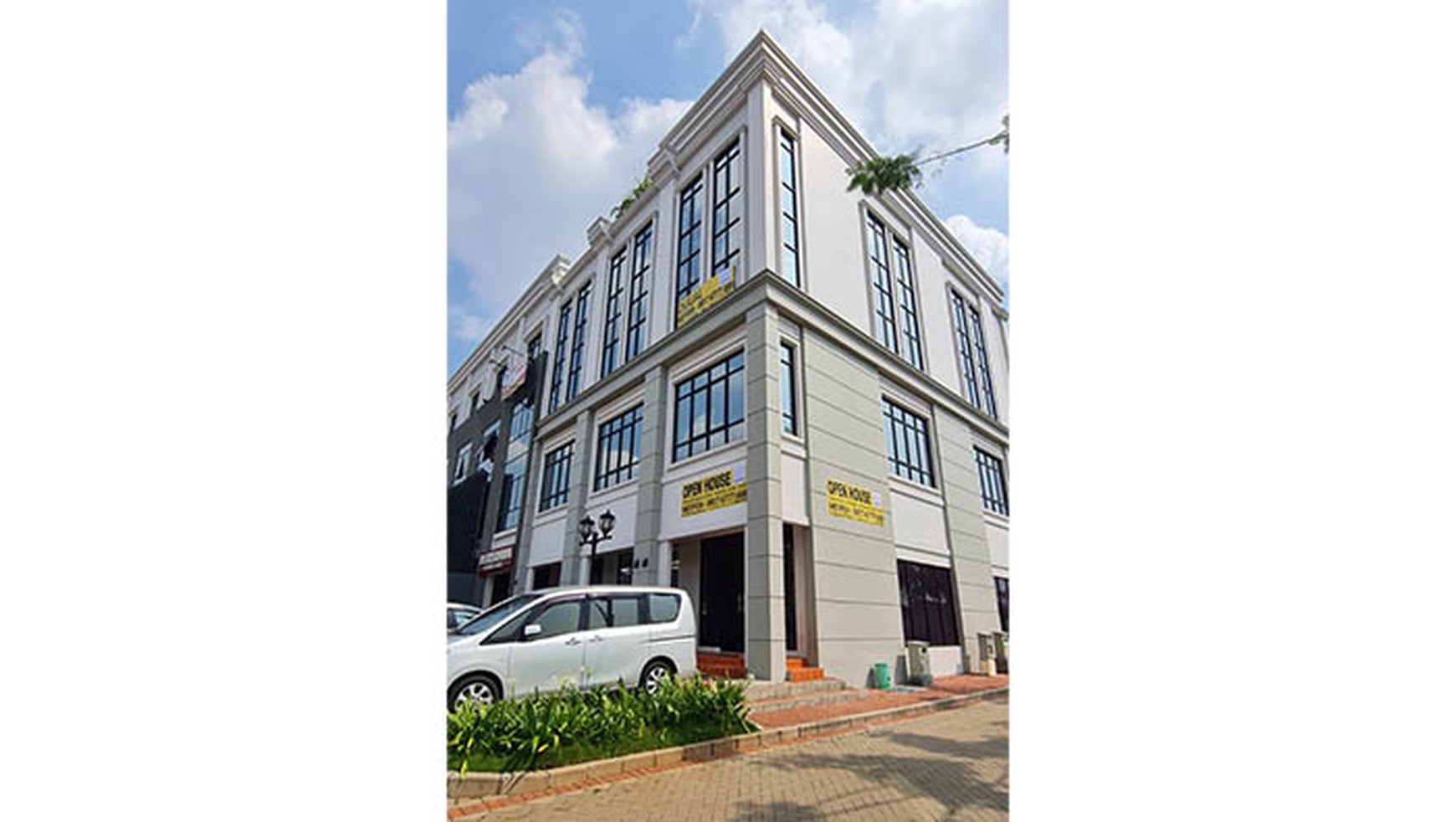 Ruko Hoek Sedayu City Boulevard Raya, Kelapa Gading, 3 muka BU, Harga Murah