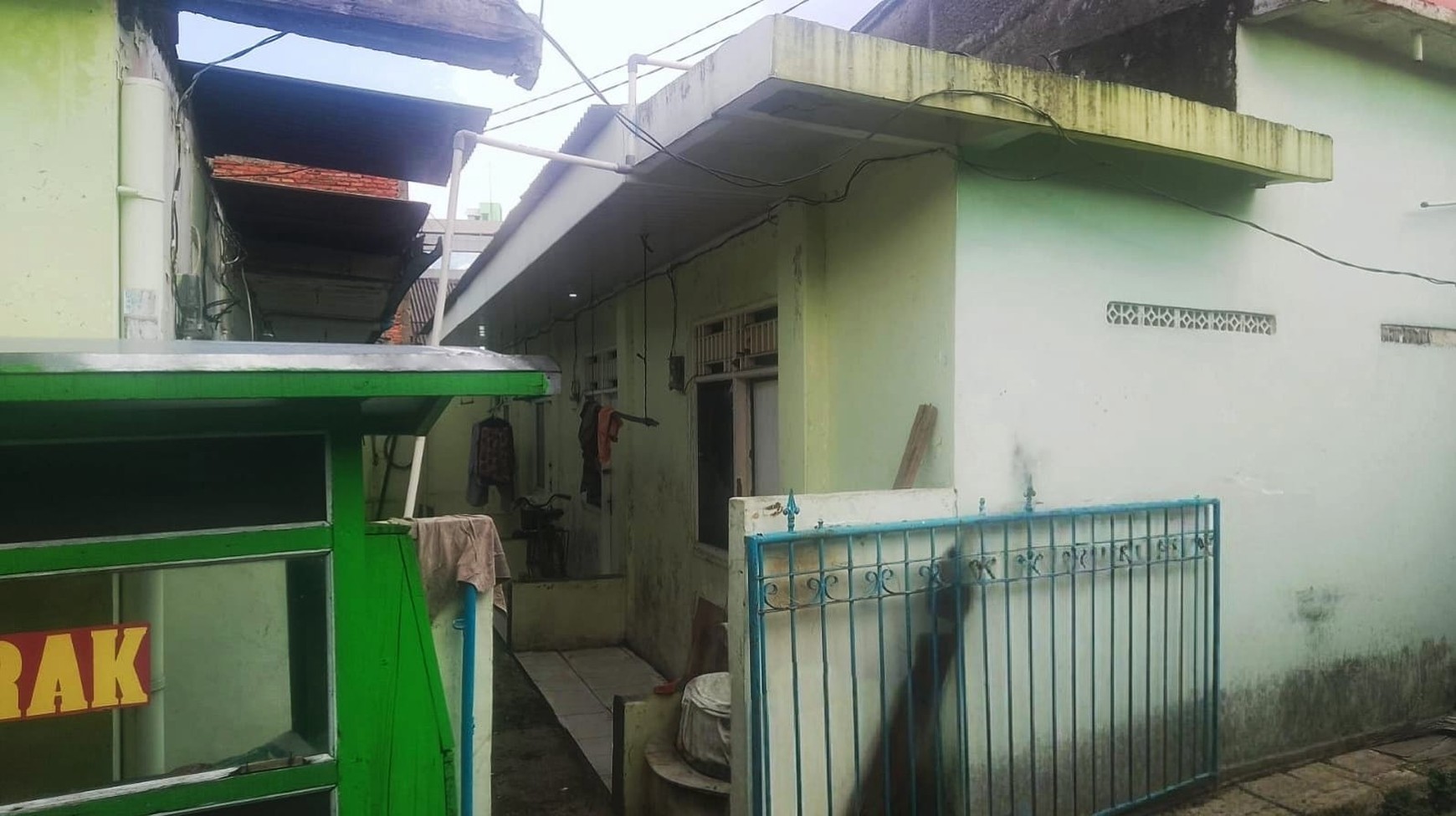 Rumah Kontrakan 8 Pintu Gg. Salak Jalan Dewi Sartika Bekasi Timur