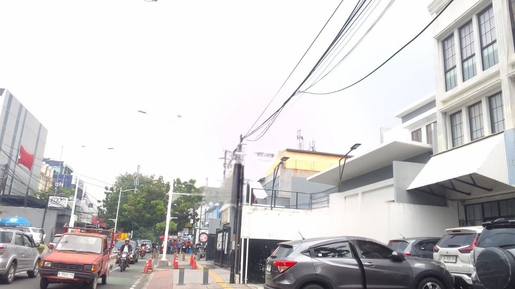 Ruko 3 Lantai Dengan Lokasi Strategis Di Jalan Tebet Raya, Jakarta Selatan