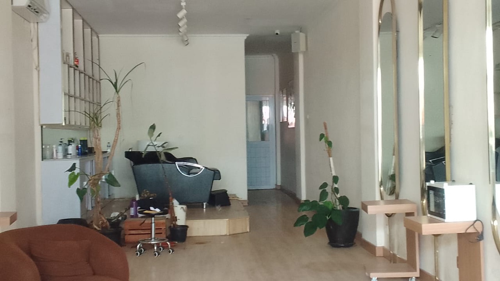 Ruko 3 Lantai Dengan Lokasi Strategis Di Jalan Tebet Raya, Jakarta Selatan
