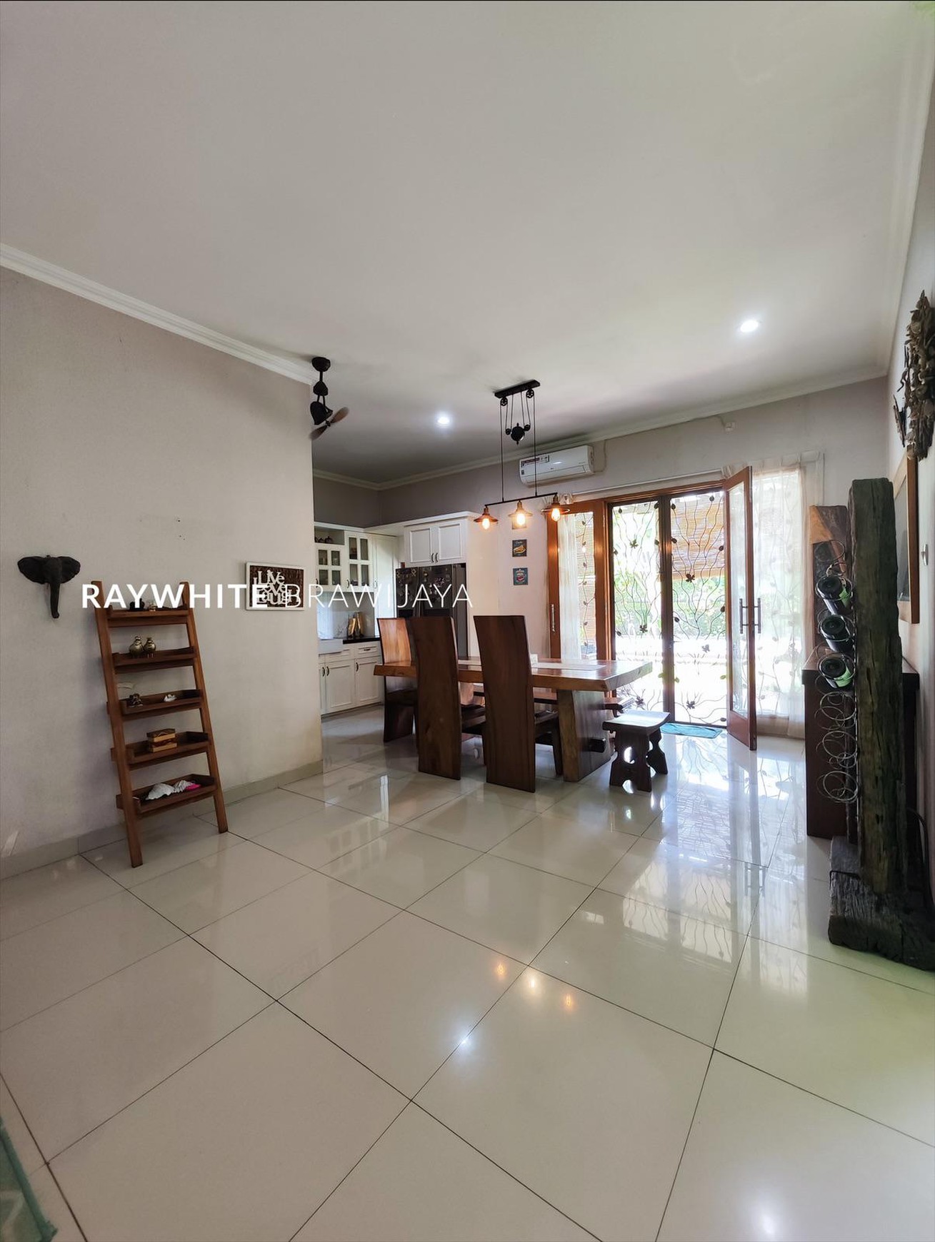 Rumah Siap Huni Lingkungan Tenang Area Lebak Bulus
