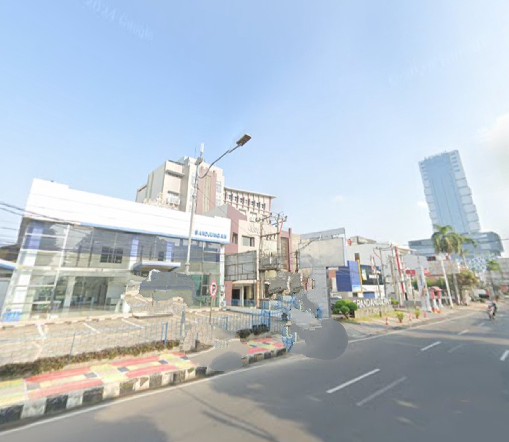 Bangunan Showroom dijalan Raden Intan Tanjung Karang Pusat Bandarlampung