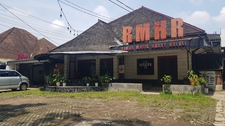 Rumah Legendaris Dekat Gedung Sate Bandung