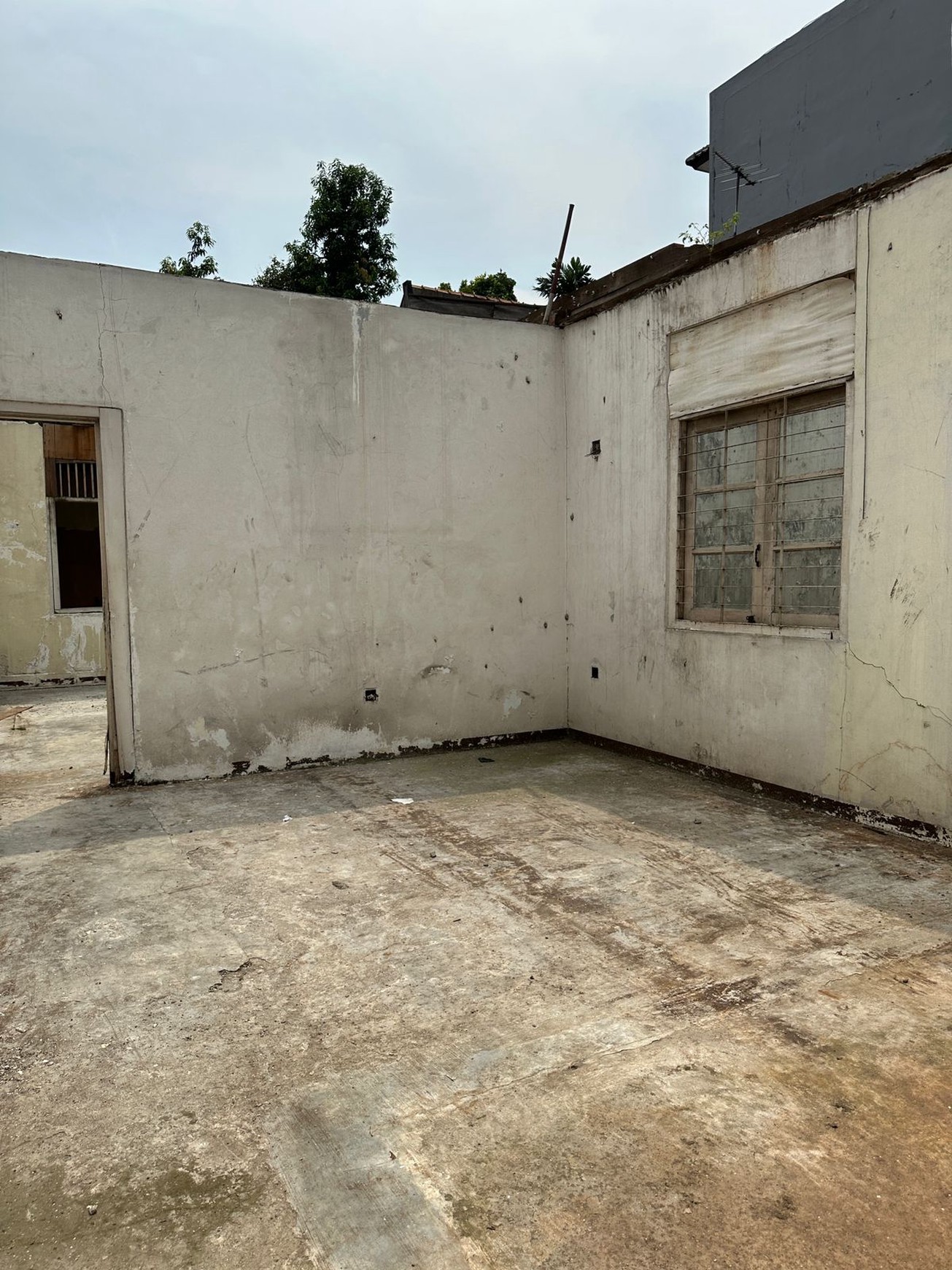 Dijual Rumah Hitung Tanah Jl. Penjernihan - Benhil - Jakarta Pusat