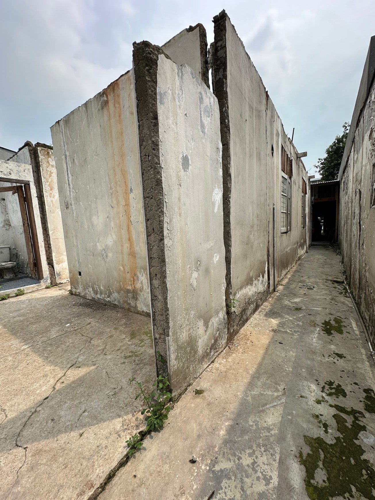 Dijual Rumah Hitung Tanah Jl. Penjernihan - Benhil - Jakarta Pusat