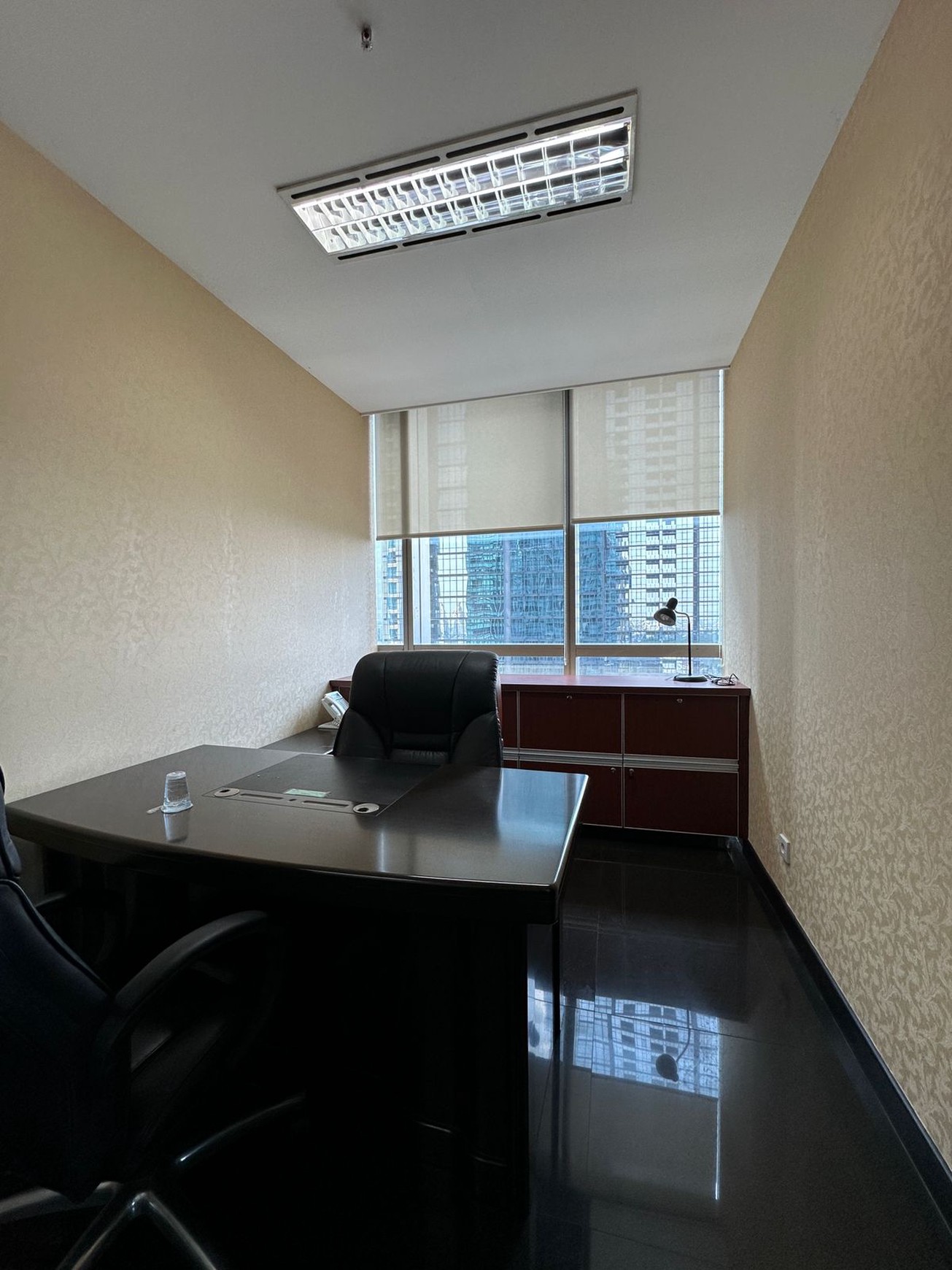 DIJUAL Ruang Kantor Ekskusif di Office 8 Lantai 16