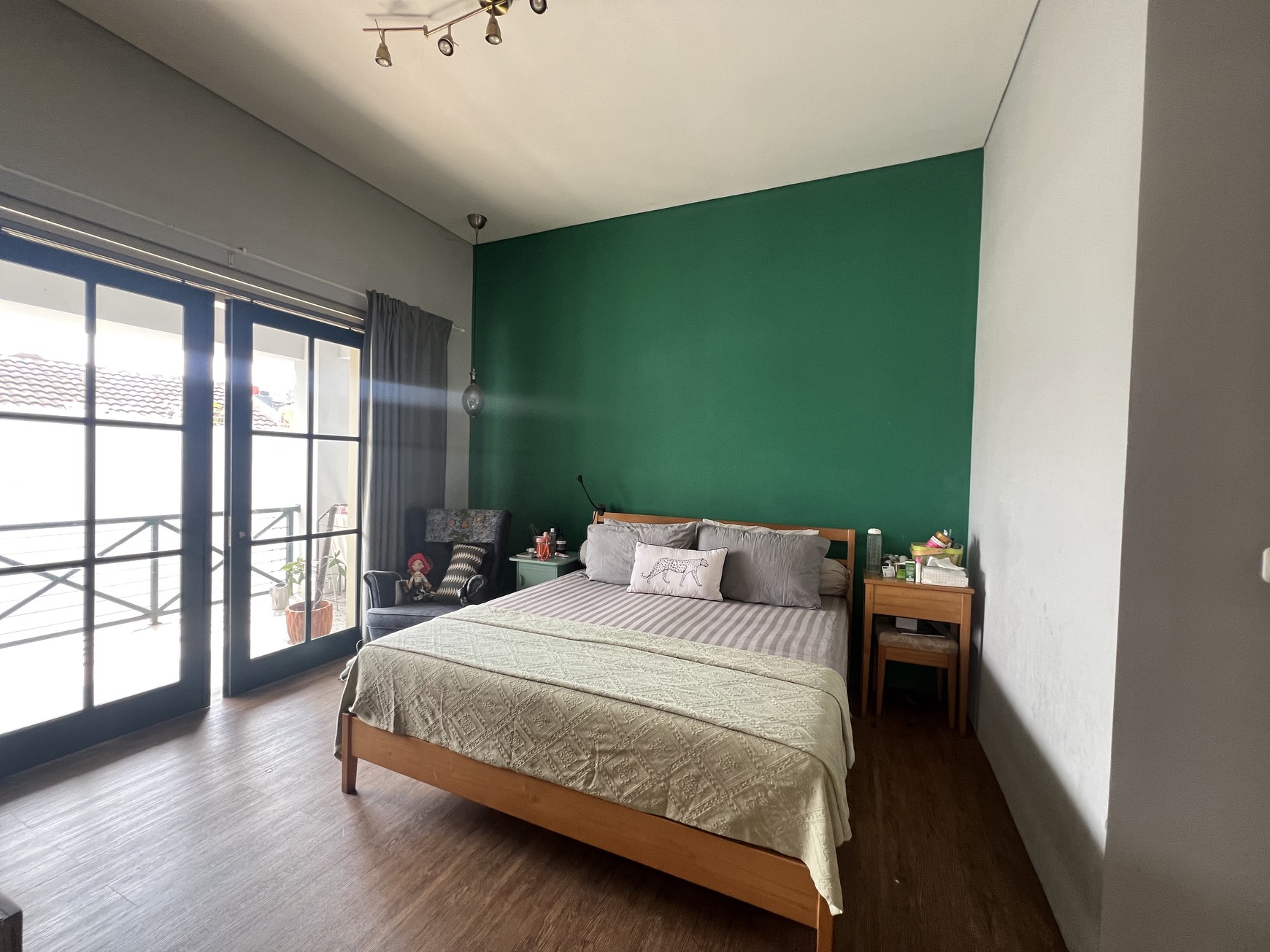 Rumah Lux Siap Pakai di Bandung Utara, Gunung Batu