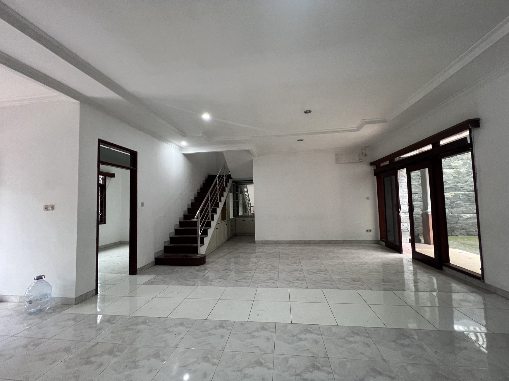Rumah Bagus Terawat di Tengah Kota di Lingkar Selatan