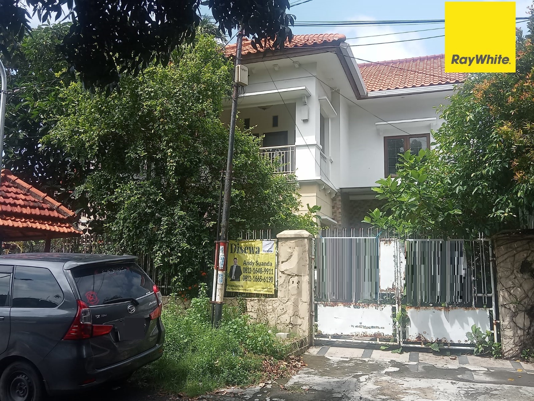 Disewakan Rumah 2 lantai di Jl Kaca Piring Surabaya Pusat